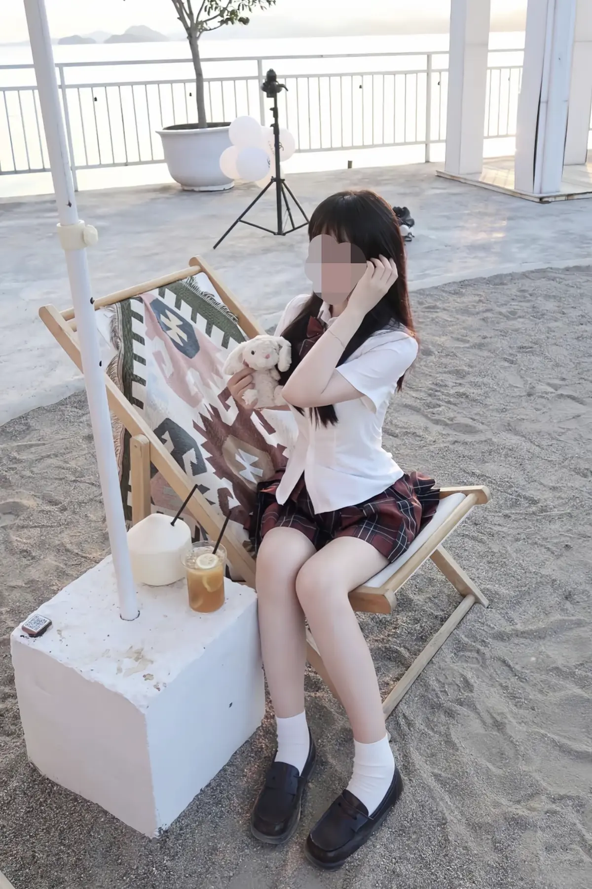 免费看《成都莉莉岛景区厕所网红视频》，1080P高清画质，聚焦成都莉莉岛旅拍网红的精彩！
