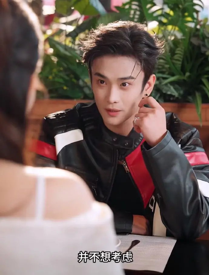 《诱他失控》2025高分双男主剧-全集高清免费在线观看-短剧完整版无广告诱他失控