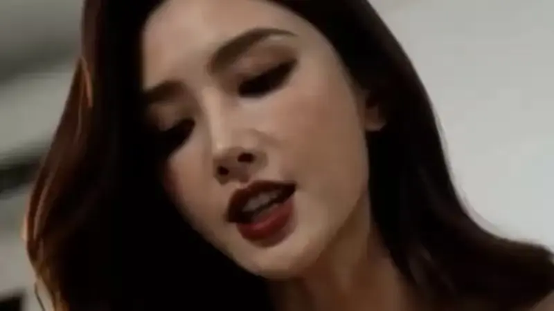 近期黑马短剧《胖哥的传奇人生》，胖哥手握绝技逆风翻盘闯荡江湖，引得女主纷纷动心，1 - 8集全季资源持续有效，流畅不卡顿观看！