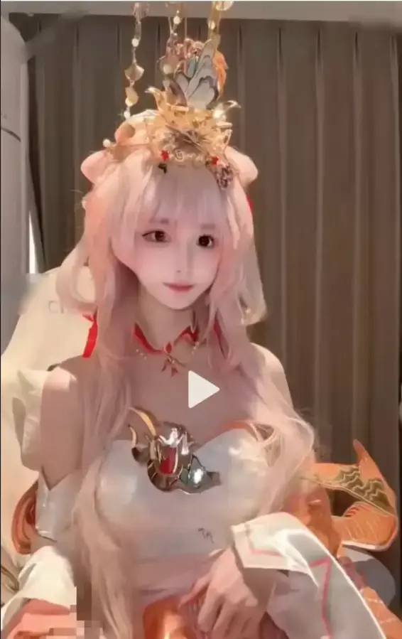 全网搜索季雨作品《季雨cos白天鹅》，珍藏版合集4K全集免费在线浏览-《季雨cos白天鹅》迅雷夸克高清通道开启-《季雨cos白天鹅》无删减无水印版本畅享