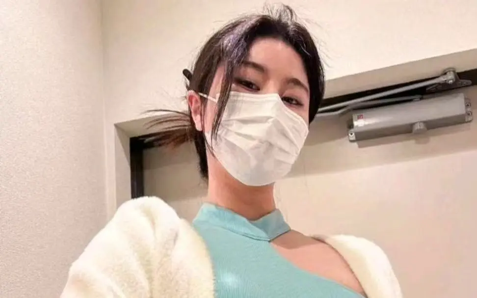 限时抢先看《OnlyFans每日大赛》徐雅8月完整版，1080P高清无广告，OnlyFans每日大赛不容错过！