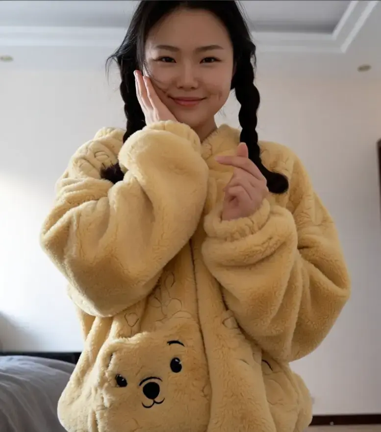 《建始女子将视频发到儿子班级群》