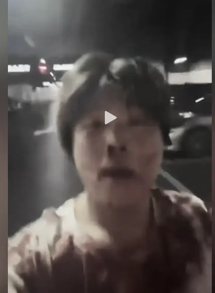 流畅不卡顿免费观看《深圳网红赵俊逸被打视频》，1080P超清呈现，深圳网红赵俊逸被打视频事件还原，网盘资源轻松获取