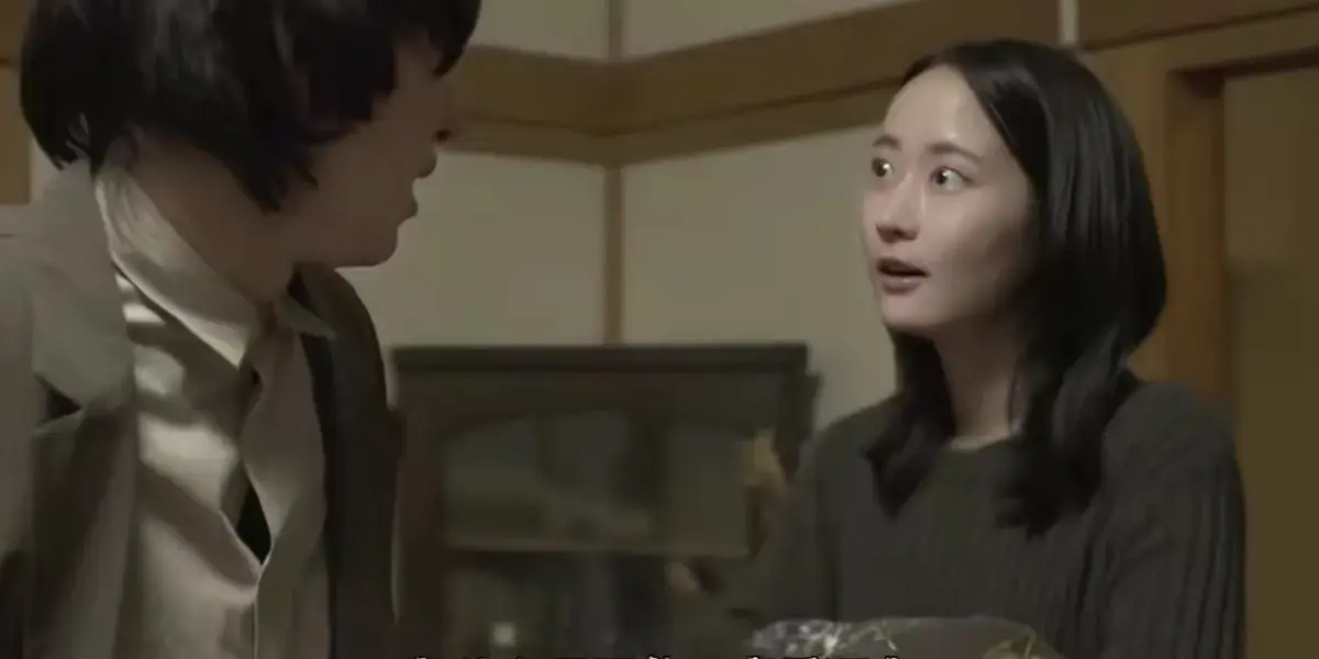 佐藤里穗主演日本剧情电影《背中》！《背中》4K修复版网盘资源持续有效，未删减高清全集免费看，多线路备播