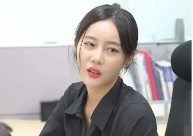 韩国短剧《神奇眼镜》超清未删减在线看，《神奇眼镜》完整版免费资源，一键保存随心看-星空影院