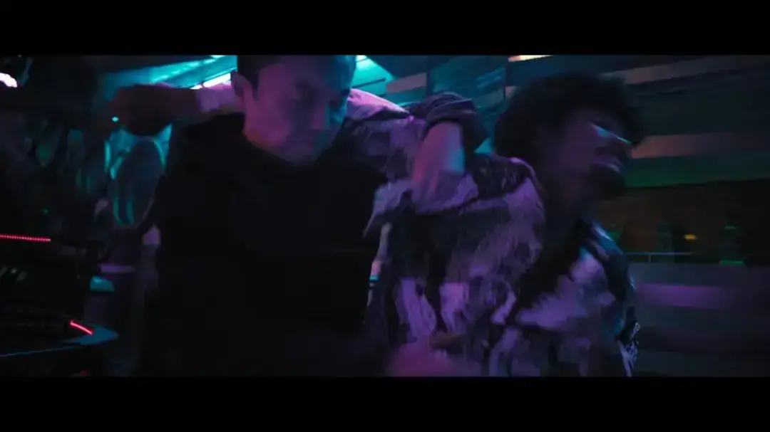 《火遮眼》-谢苗孤胆英雄动作佳作 1080P高清画质无删减在线看_《火遮眼》全片免费纯净极速播放_《火遮眼》迅雷BT资源获取 - 影视之家